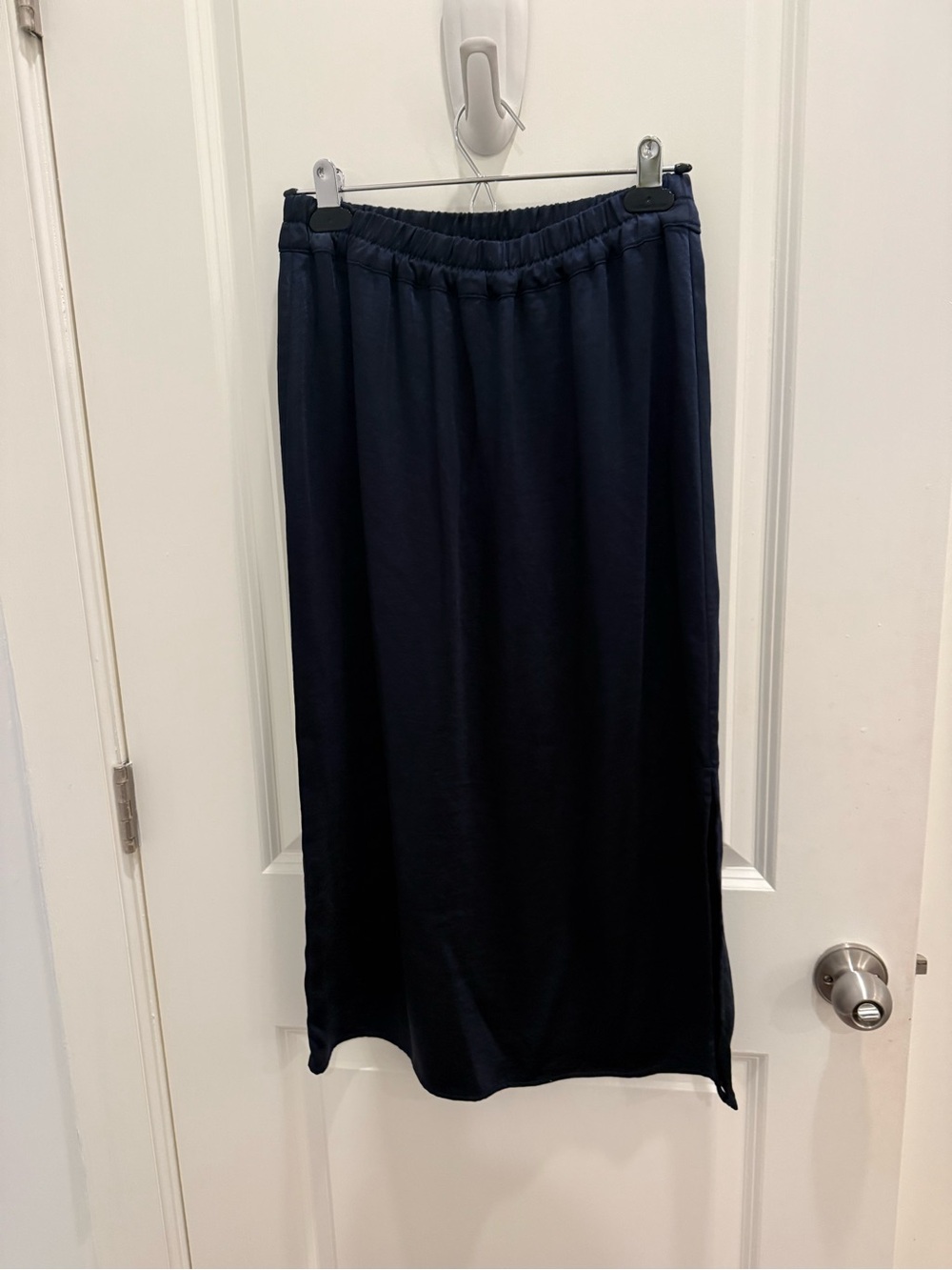 Gap Size Small Classic Navy Pull-On Midi Skirt